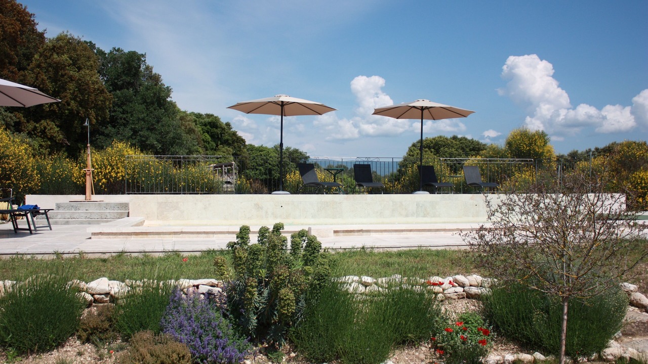 Photo of Patio Balcony in Saint-Pierre-de-Vassols