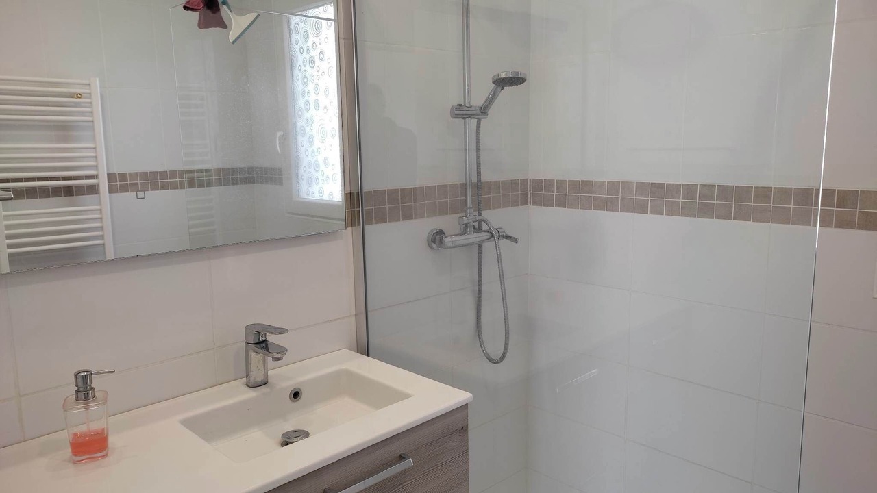 Photo of Bathroom in Saint-Maurice-l'Exil