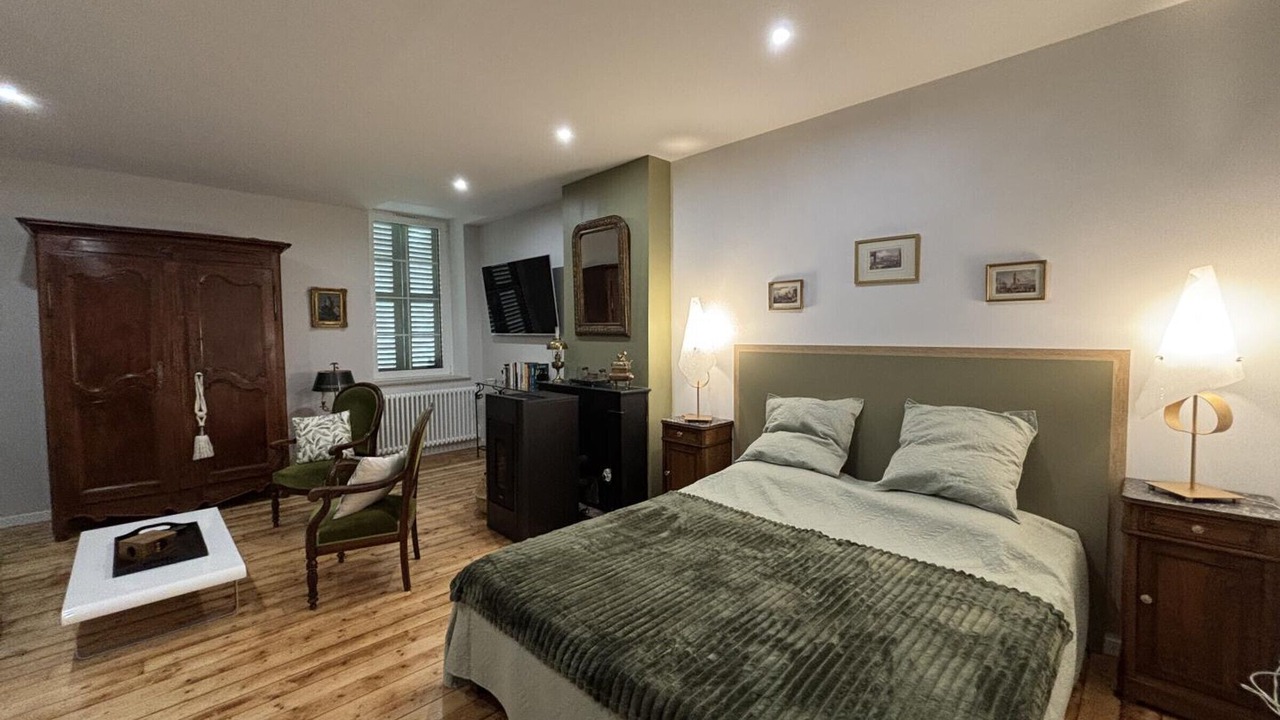 Photo of Bedroom in Souvigny
