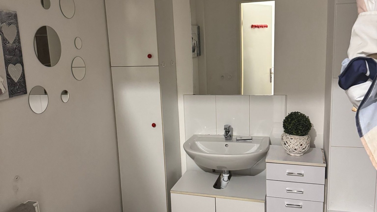 Photo of Bathroom in Chilly-Mazarin