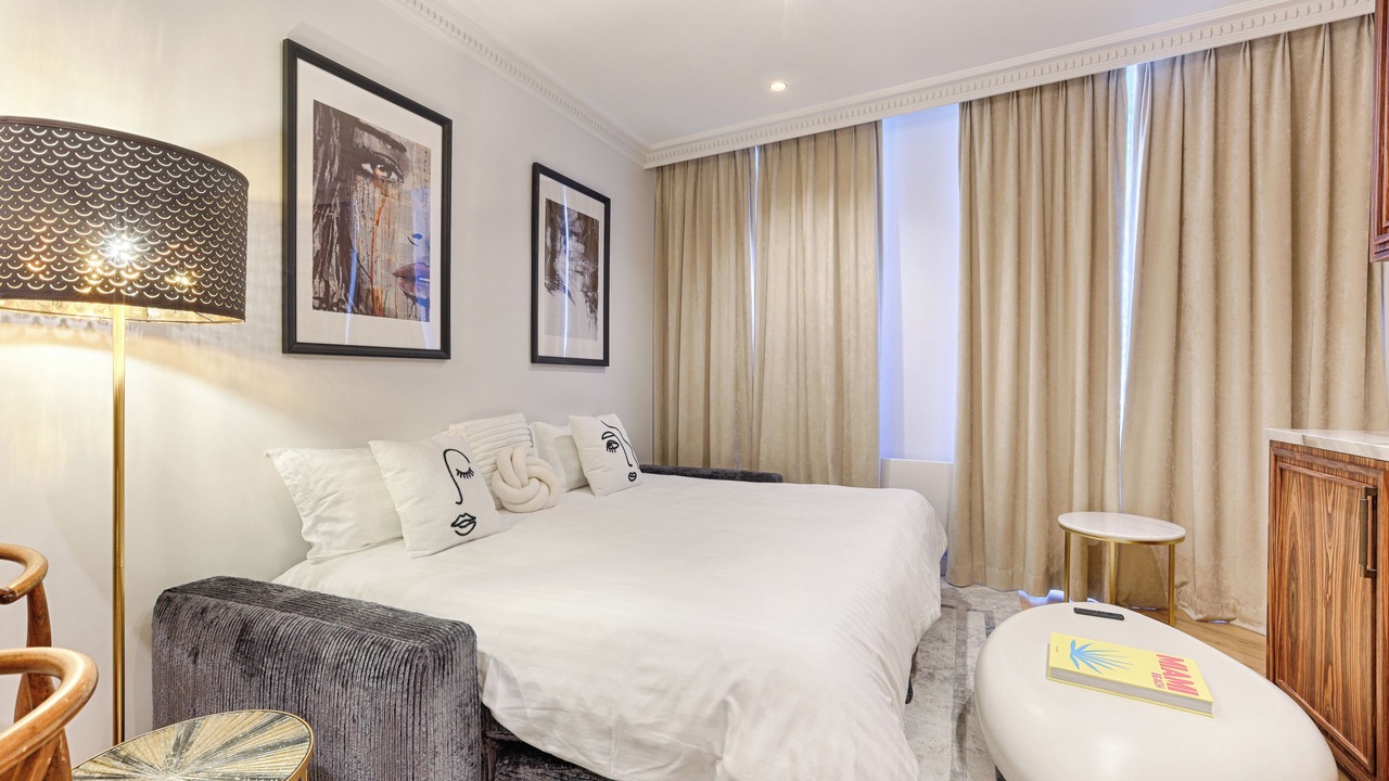 Photo of Bedroom in 14th Arrondissement
