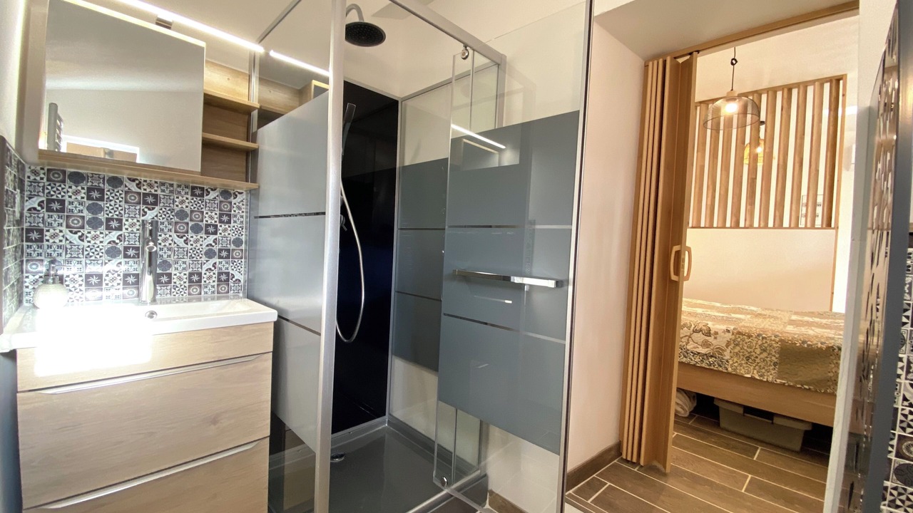 Photo of Bathroom in Suze-la-Rousse