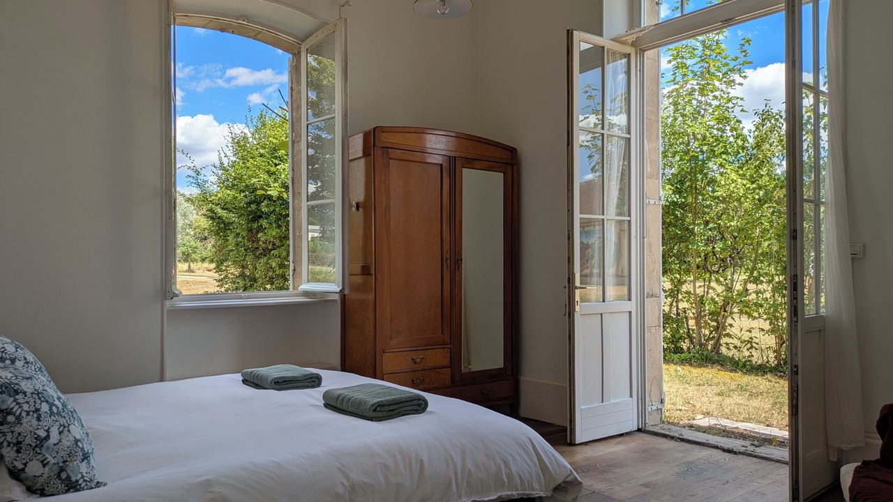 Photo of Bedroom in Saint-Gengoux-le-National