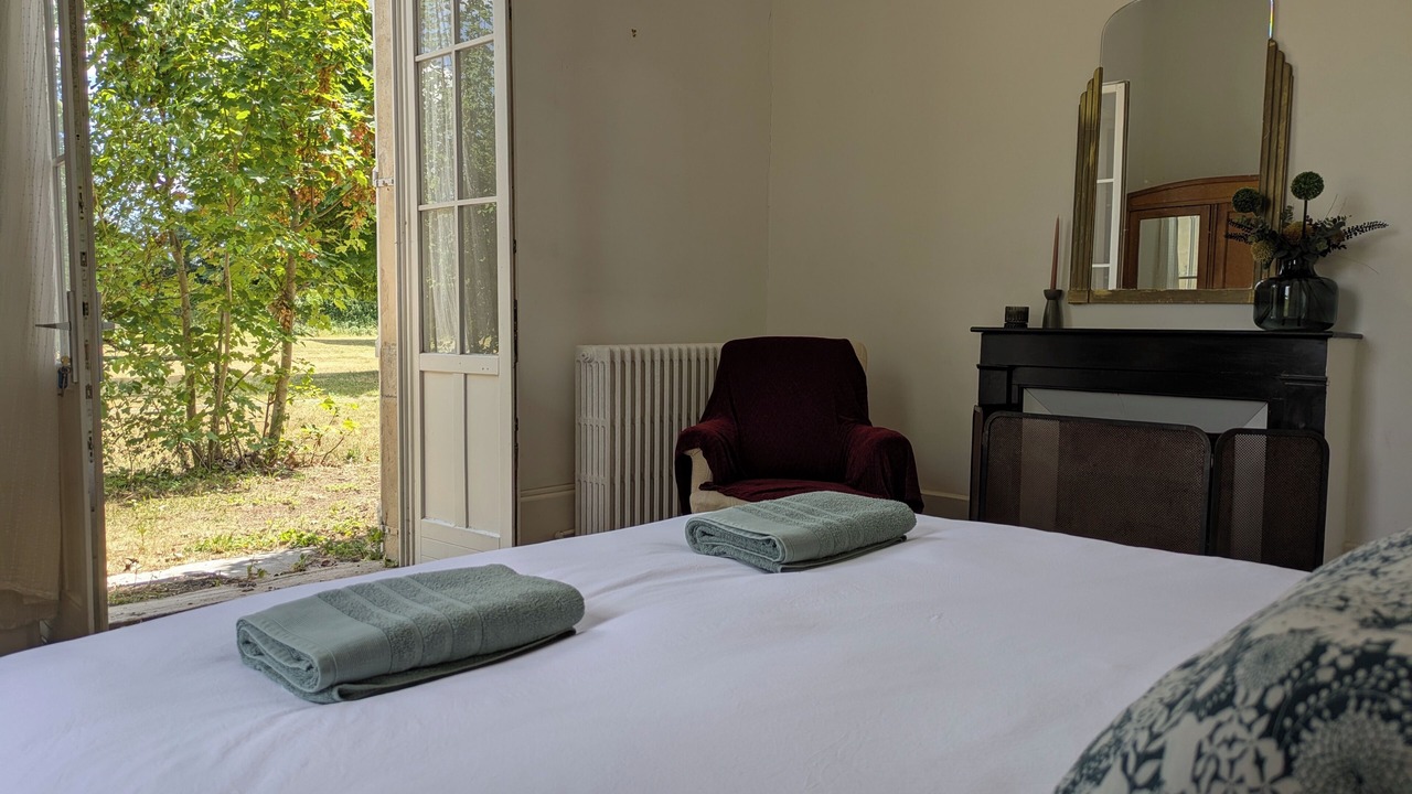 Photo of Bedroom in Saint-Gengoux-le-National