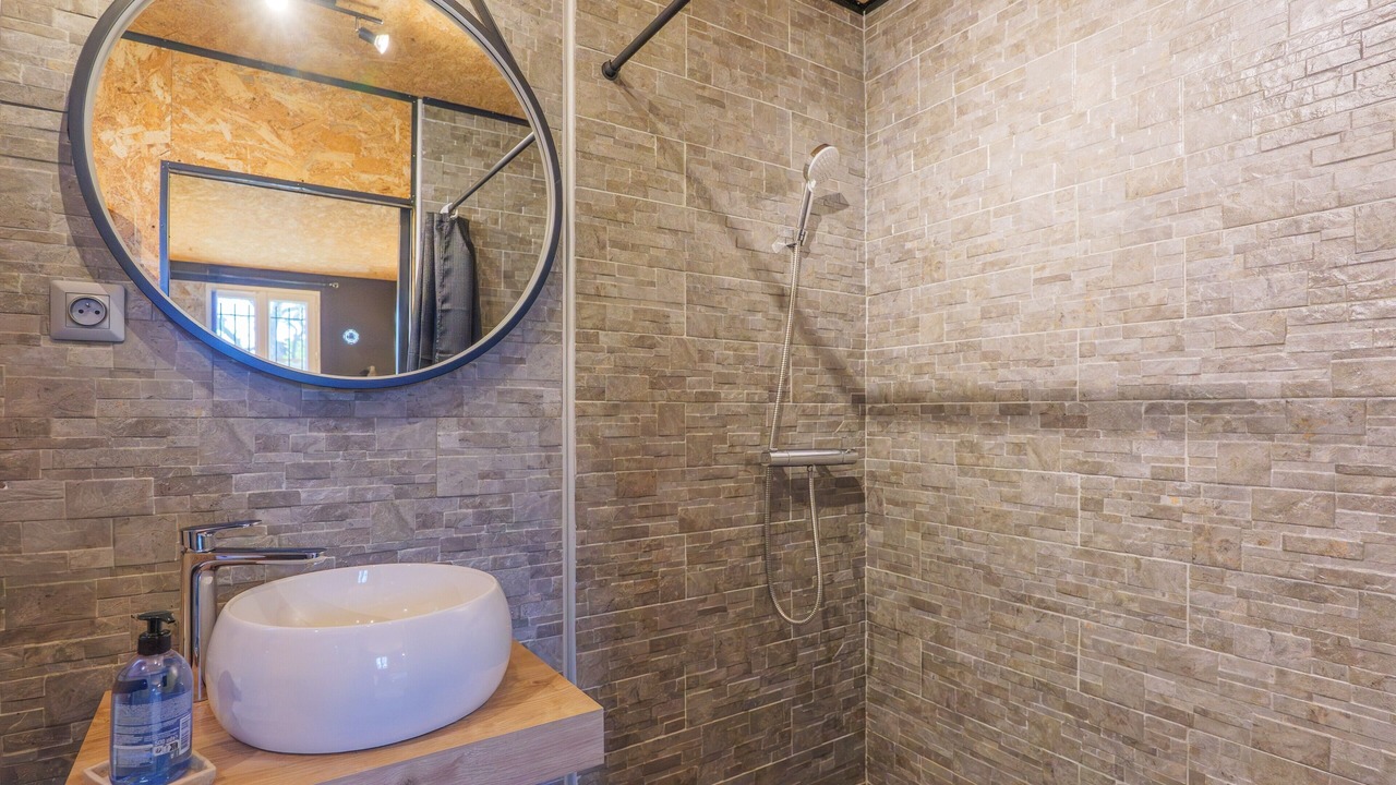 Photo of Bathroom in Villeneuve-de-Berg