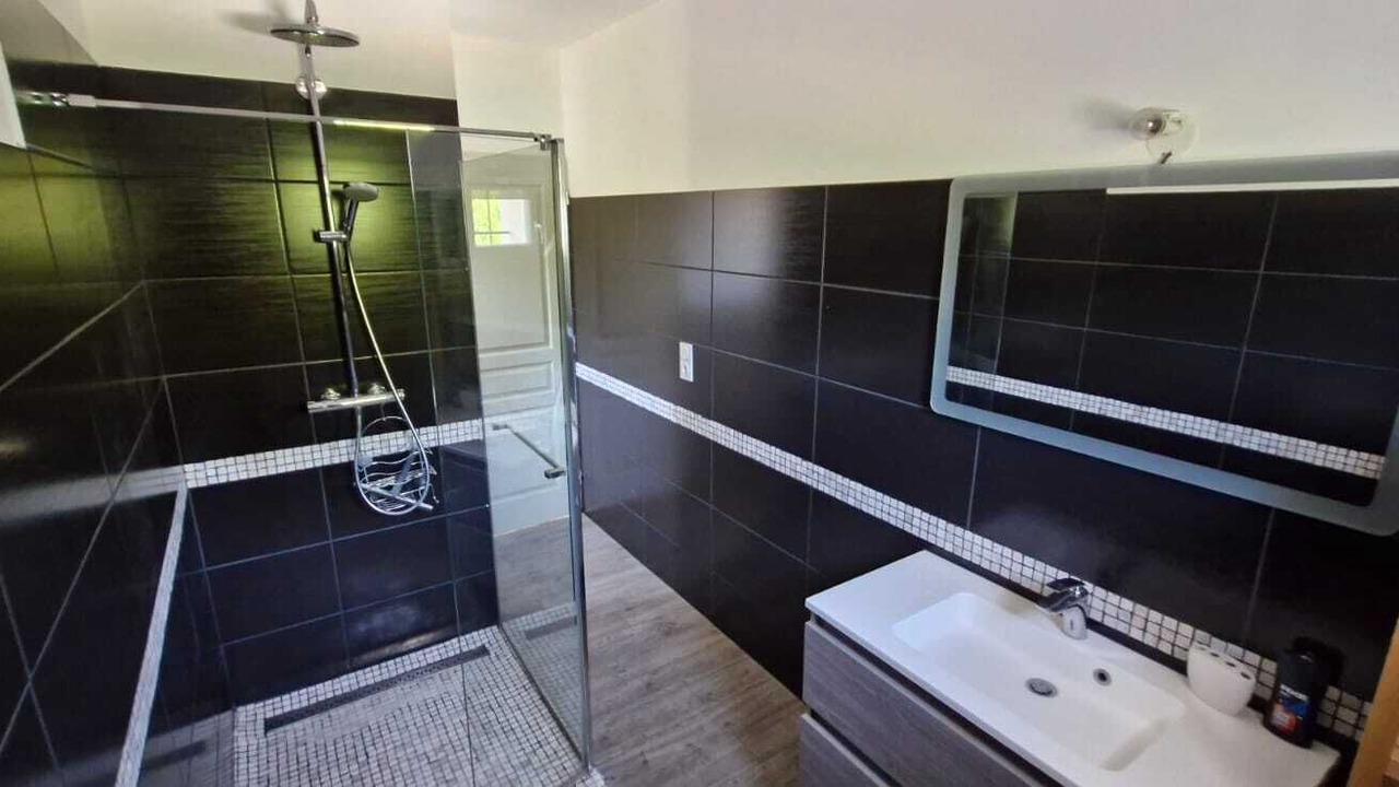 Photo of Bathroom in Aubres