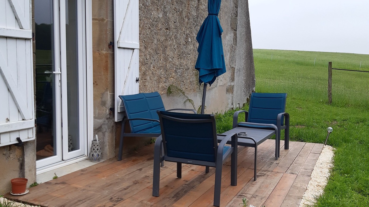 Photo of Patio Balcony in Robecourt