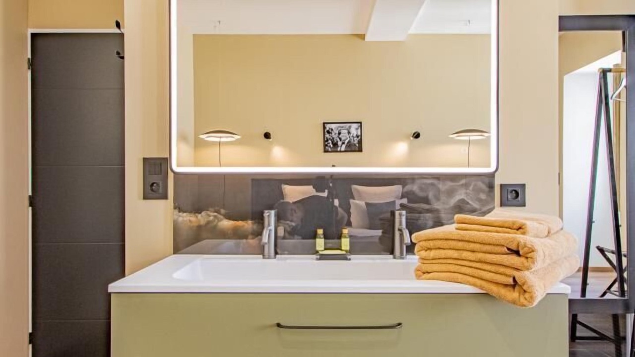 Photo of Bathroom in Louhans