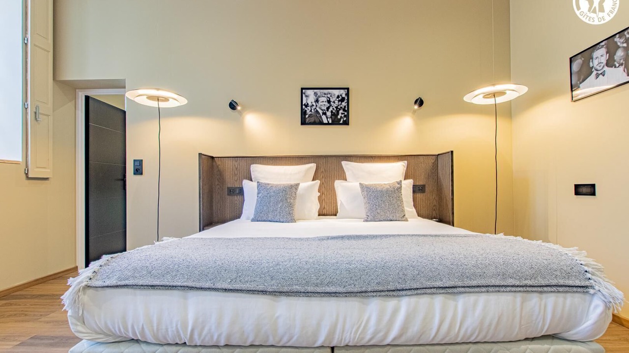 Photo of Bedroom in Louhans