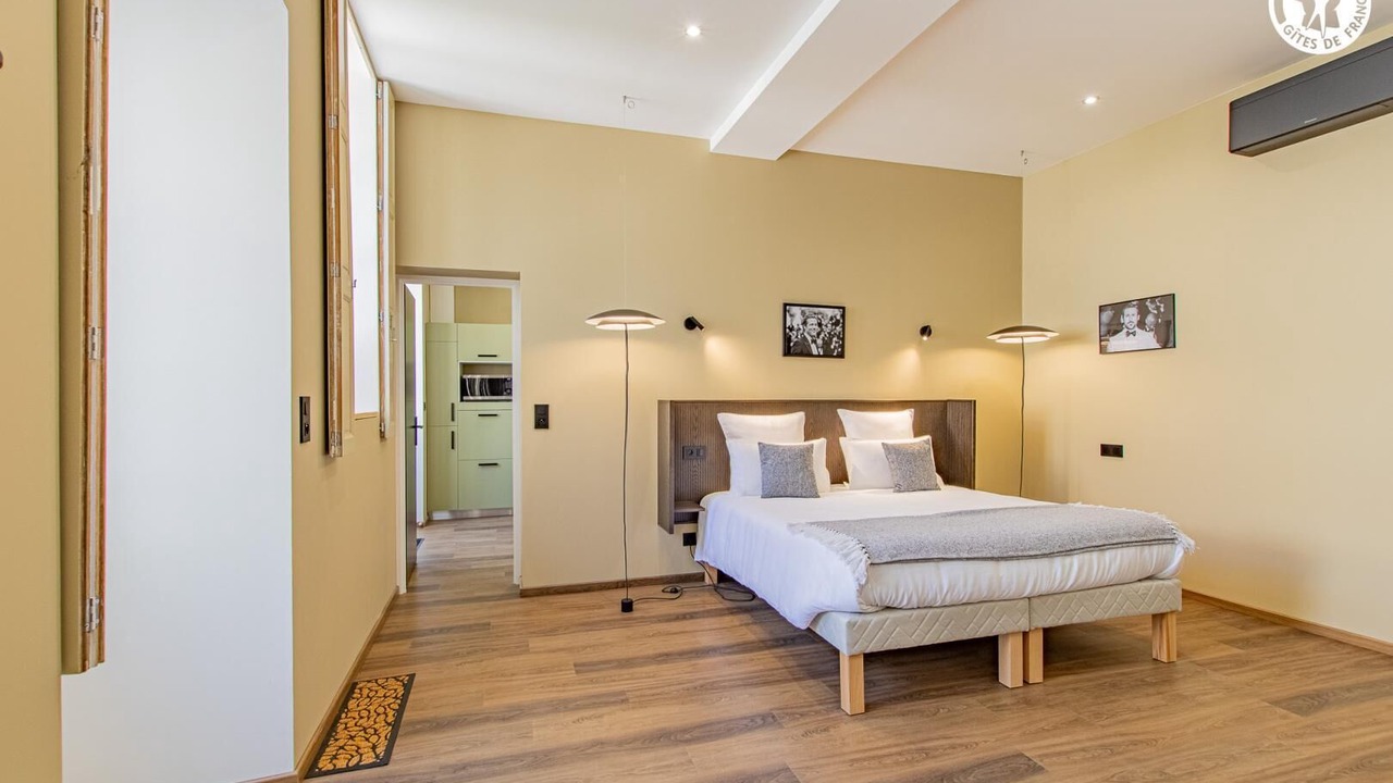 Photo of Bedroom in Louhans