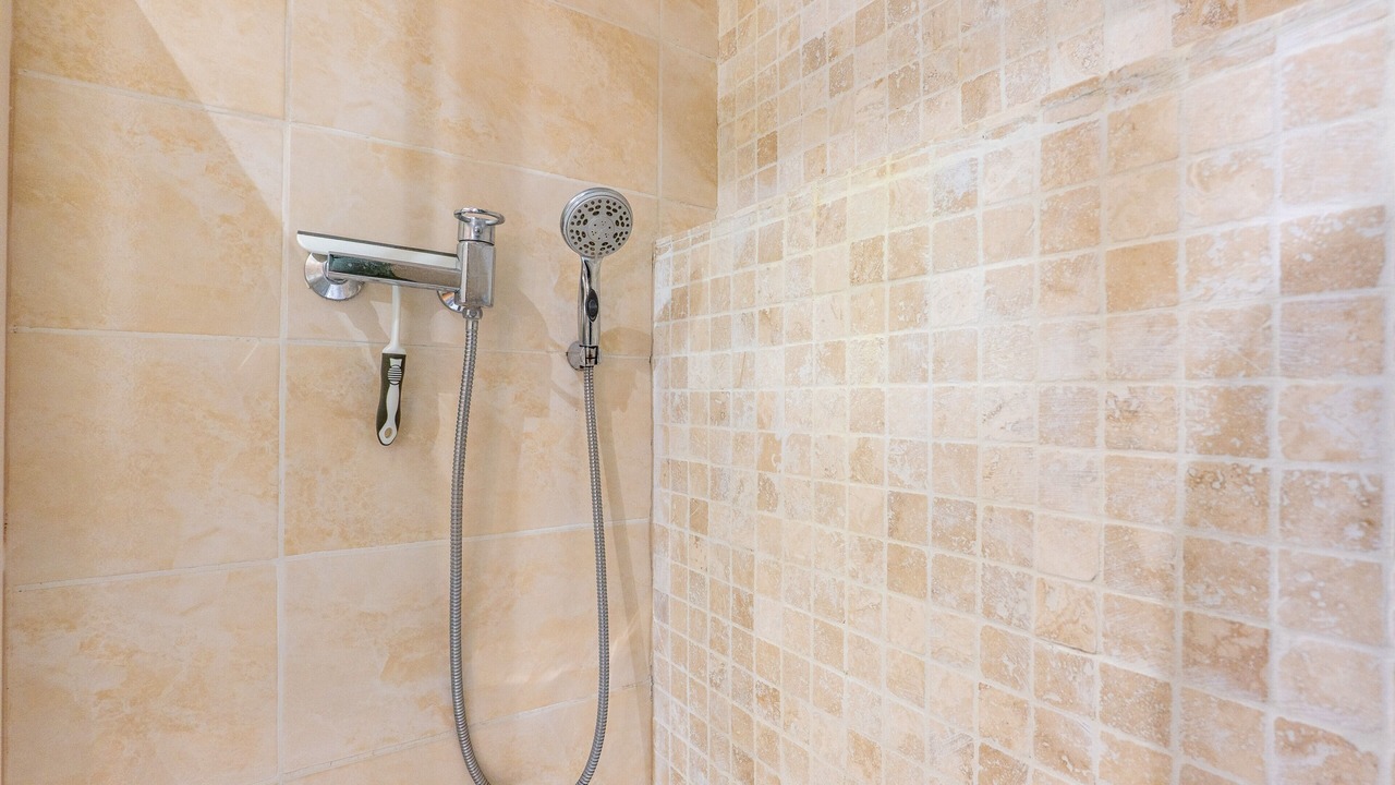 Photo of Bathroom in Chateauneuf-du-Rhone