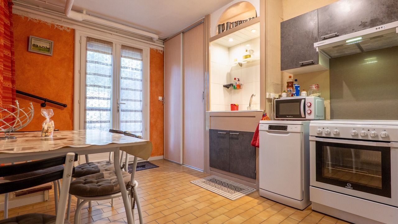 Photo of Kitchen in Chateauneuf-du-Rhone