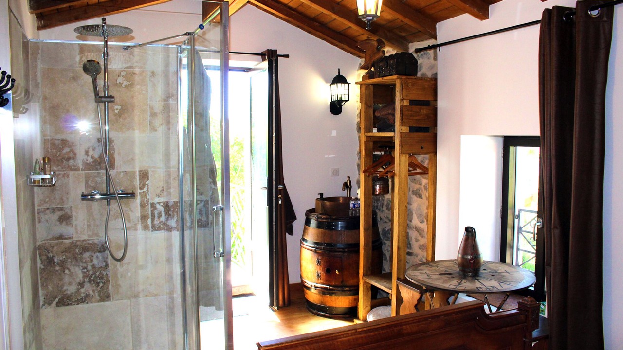 Photo of Bathroom in Lantignie