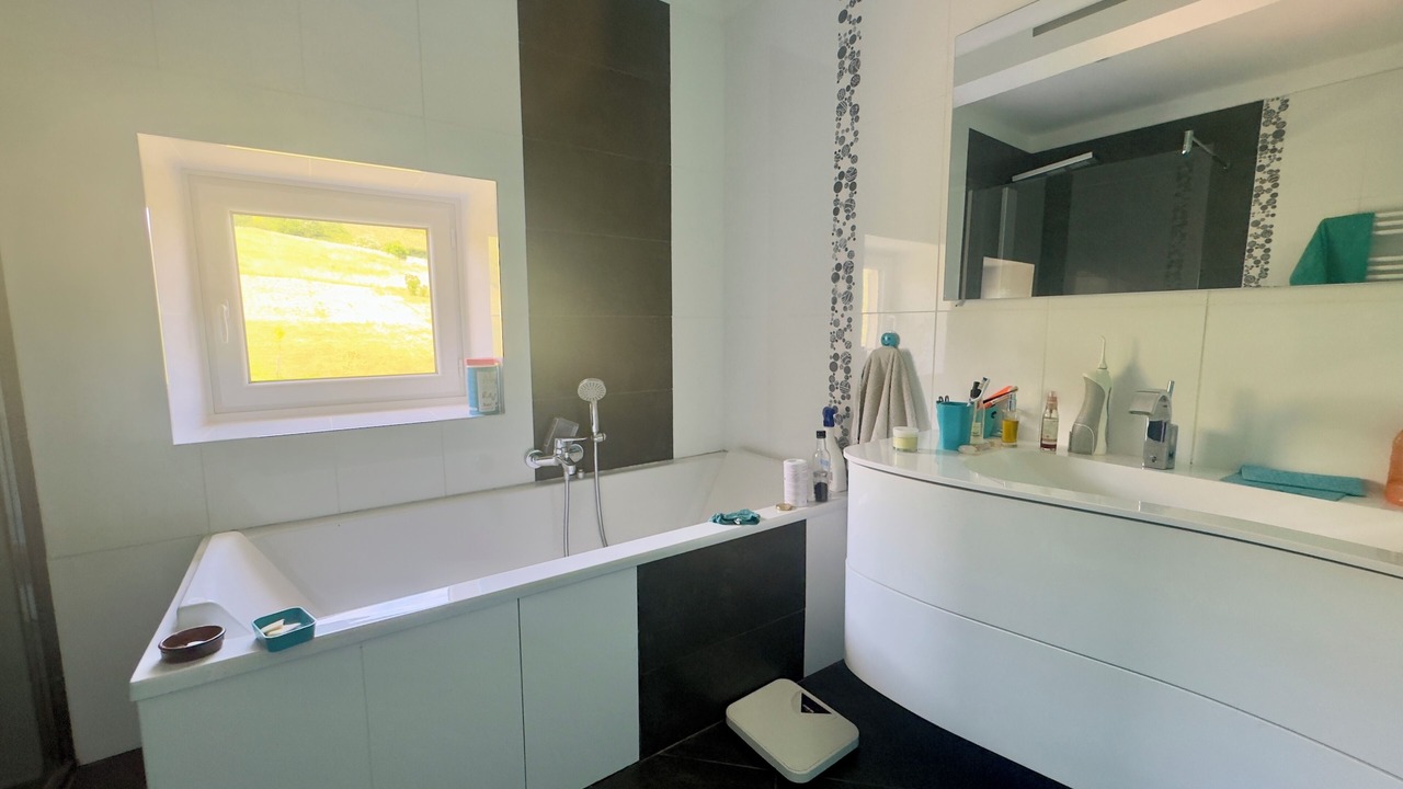 Photo of Bathroom in Pruzilly