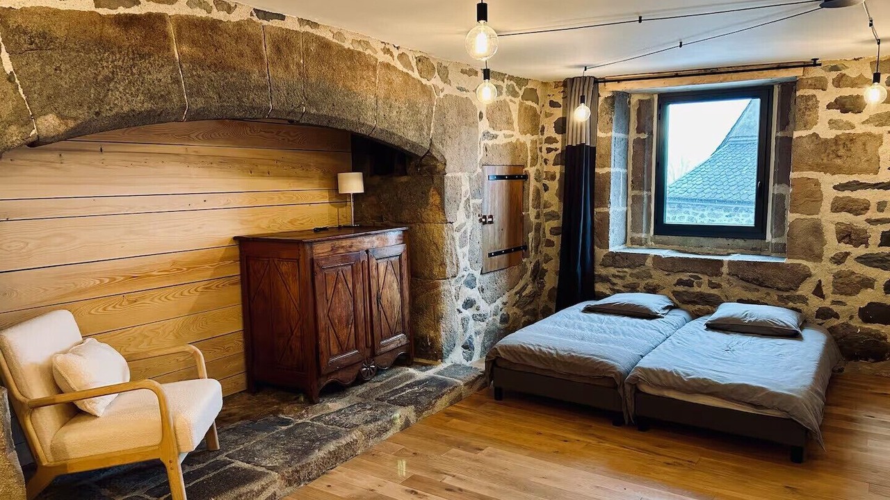 Photo of Bedroom in Saint-Jacques-des-Blats