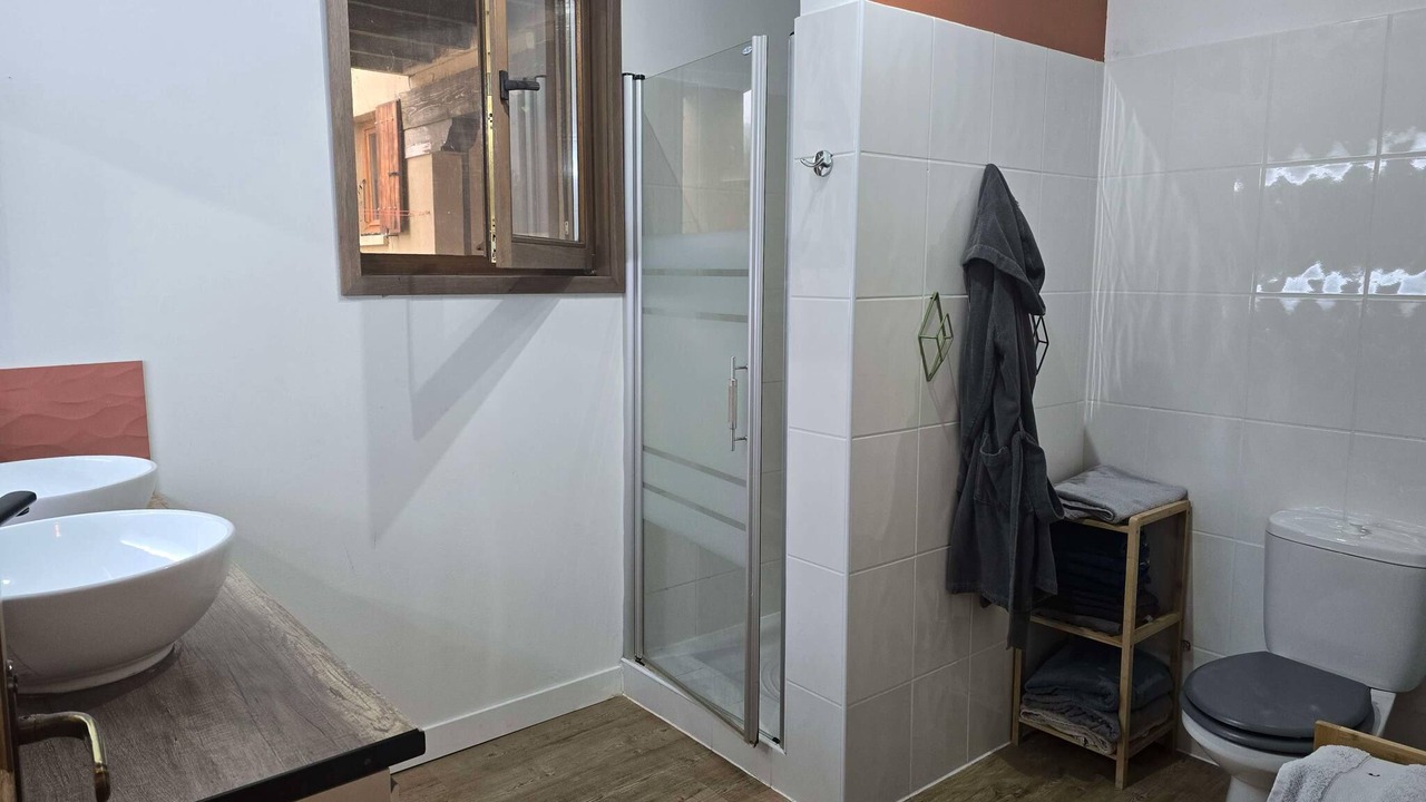 Photo of Bathroom in Saint-Maurice-d'Ibie