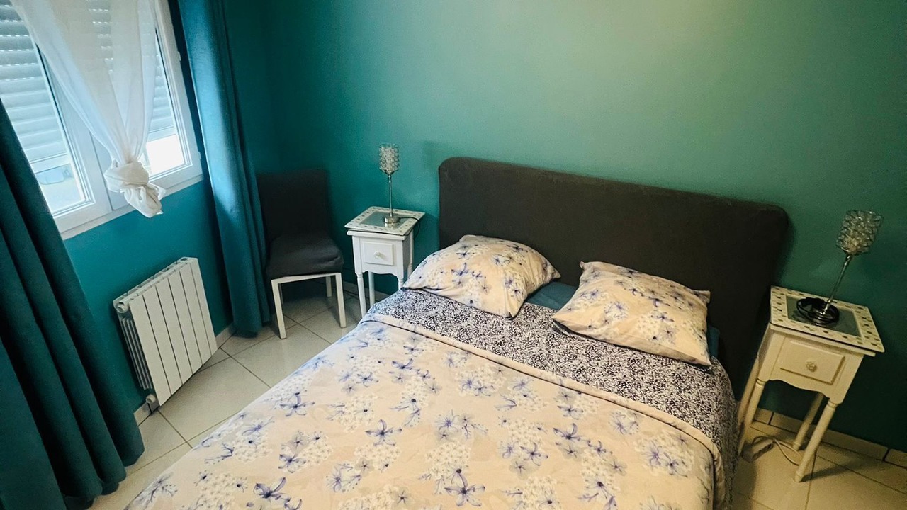 Photo of Bedroom in Villeneuve-le-Roi