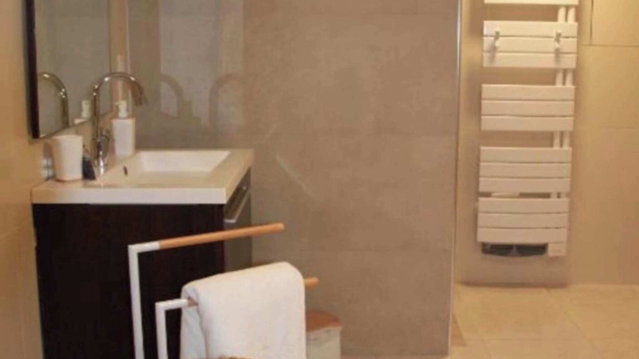 Photo of Bathroom in La Roque-Alric