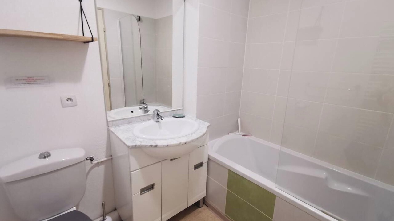 Photo of Bathroom in Aubignan