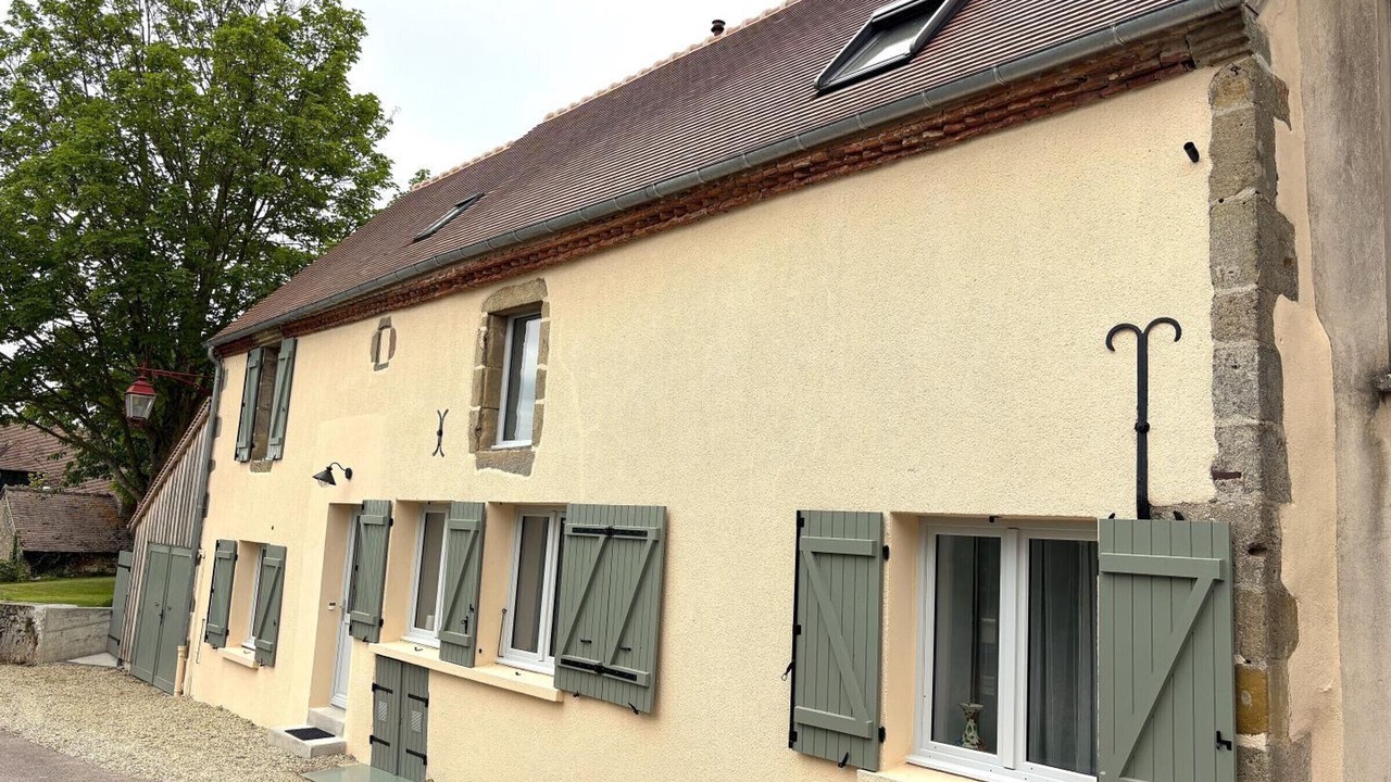 Photo of Outdoor in Autry-Issards
