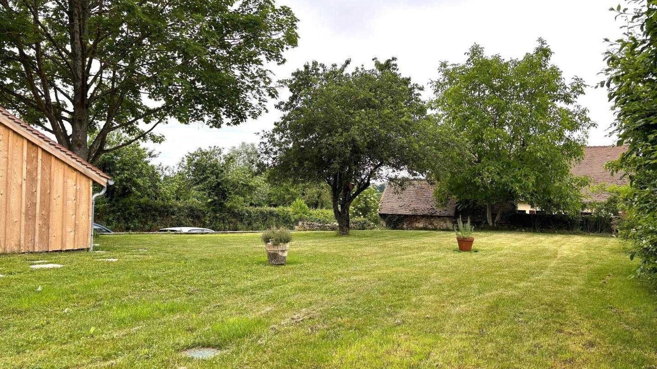 Photo of Outdoor in Autry-Issards