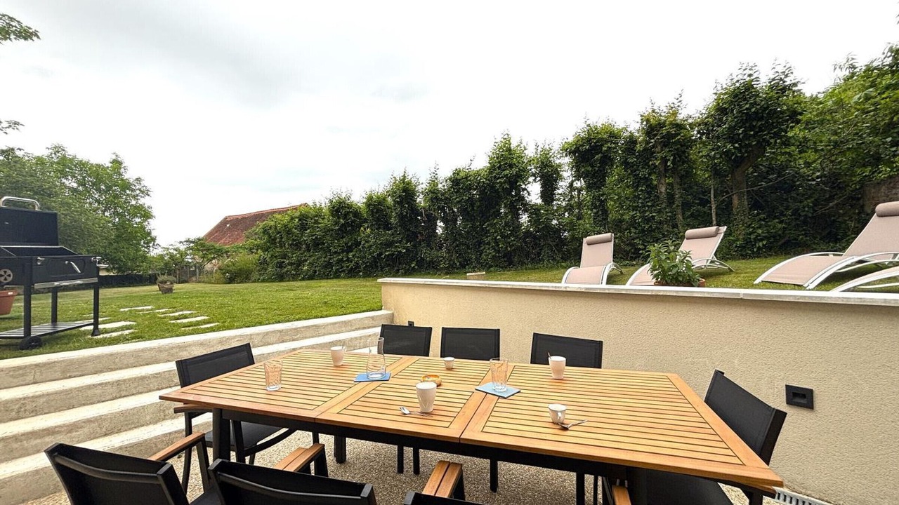 Photo of Outdoor in Autry-Issards