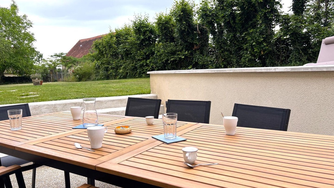 Photo of Outdoor in Autry-Issards