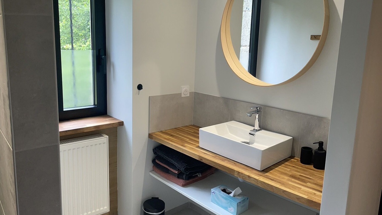 Photo of Bathroom in Saint-Andre-en-Morvan