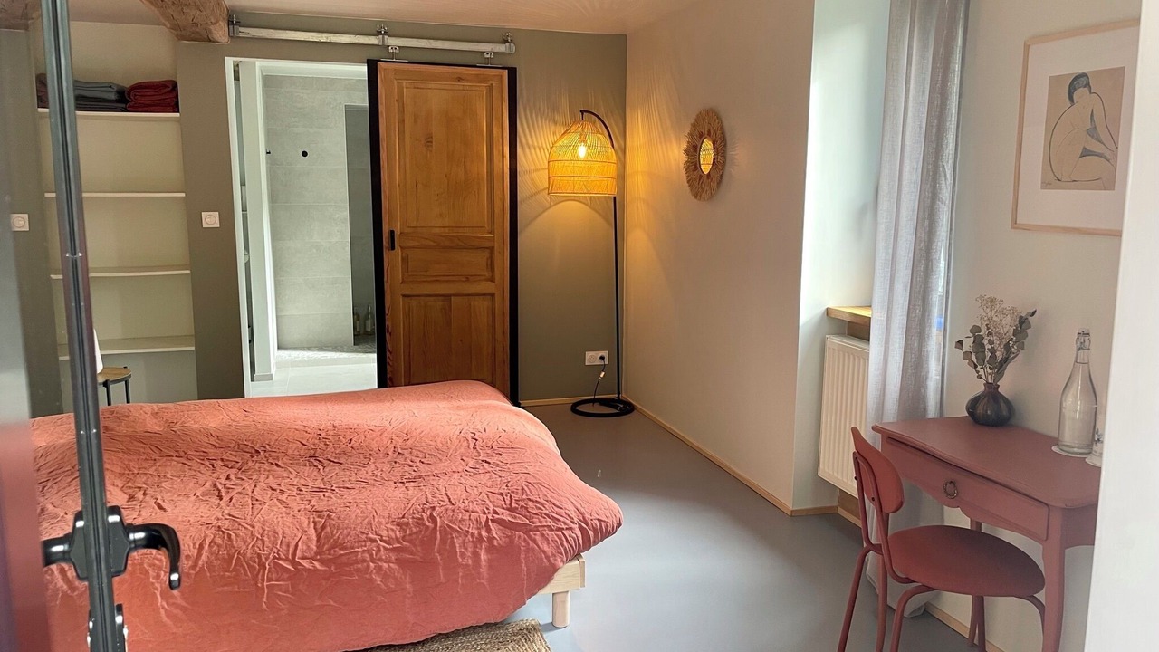 Photo of Bedroom in Saint-Andre-en-Morvan