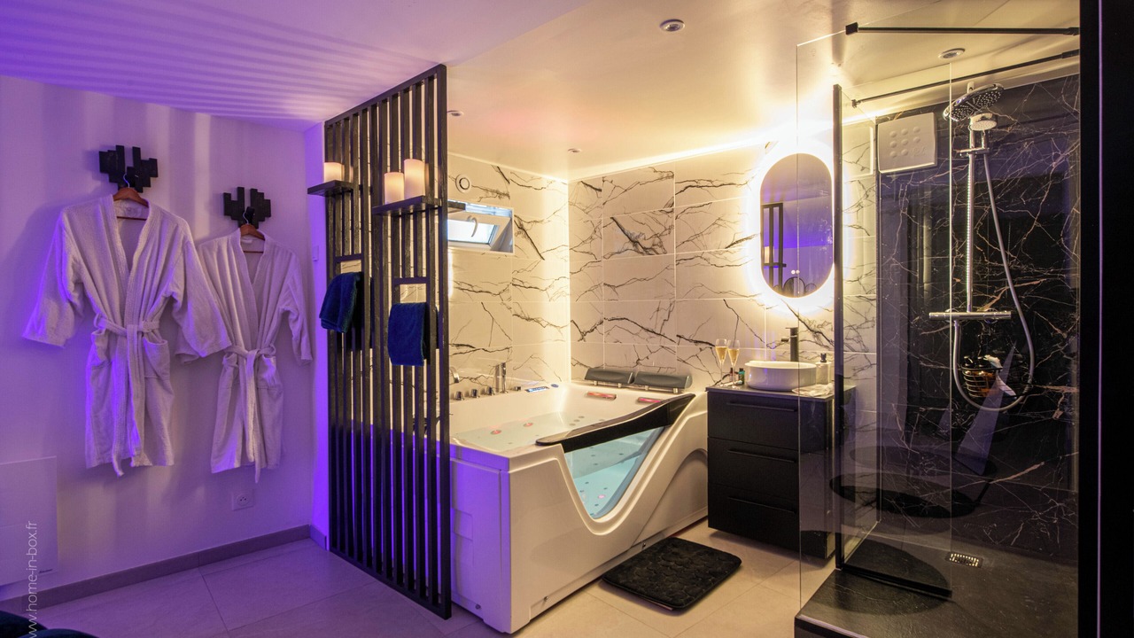 Photo of Bathroom in Longjumeau