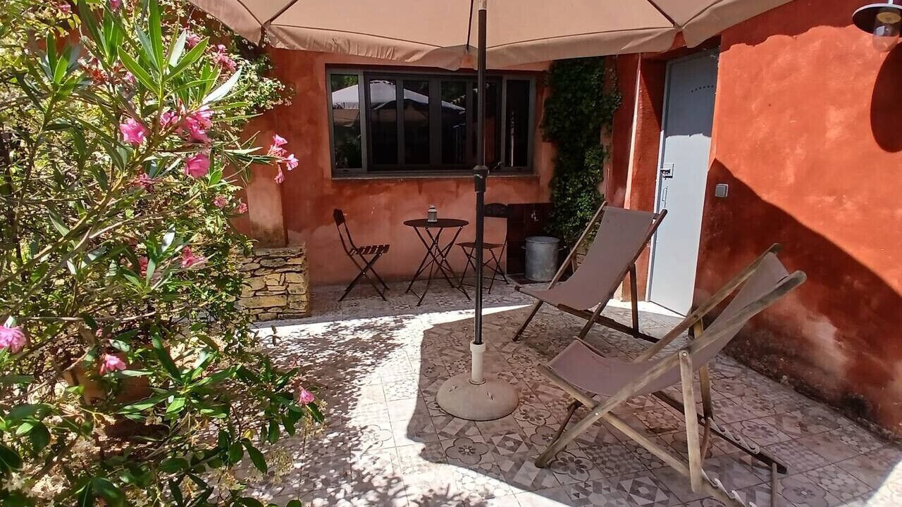 Photo of Patio Balcony in Entrechaux