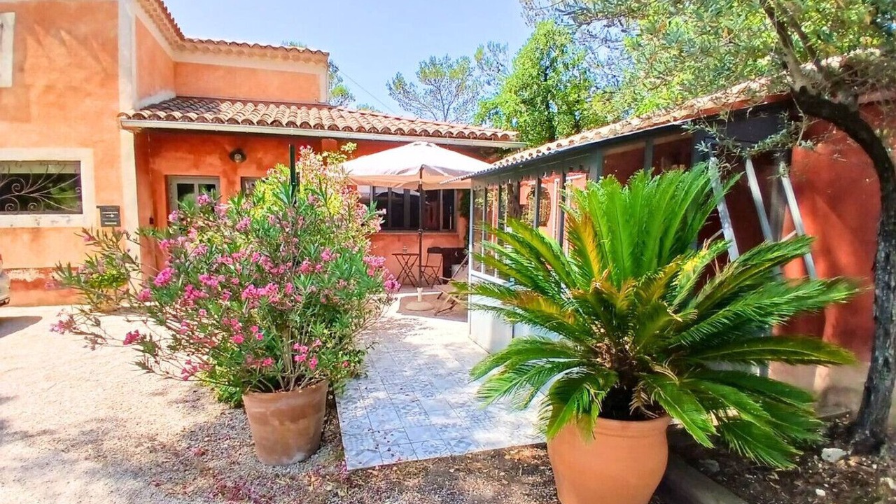 Photo of Outdoor in Entrechaux