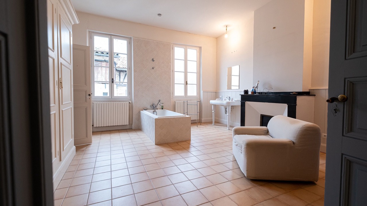 Photo of Bathroom in Castelnau-de-Montmiral