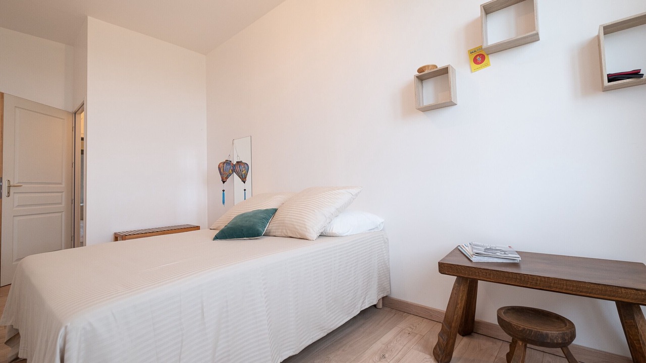 Photo of Bedroom in Castelnau-de-Montmiral