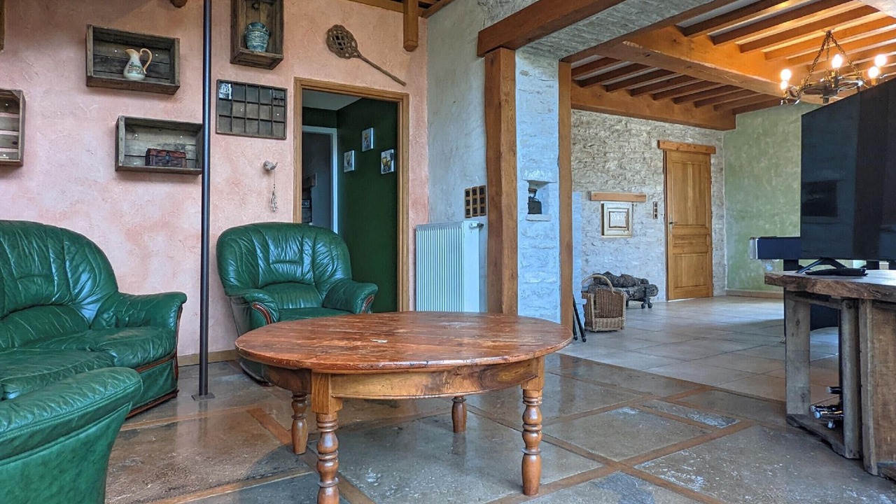 Photo of Livingroom in Beaumotte-Aubertans