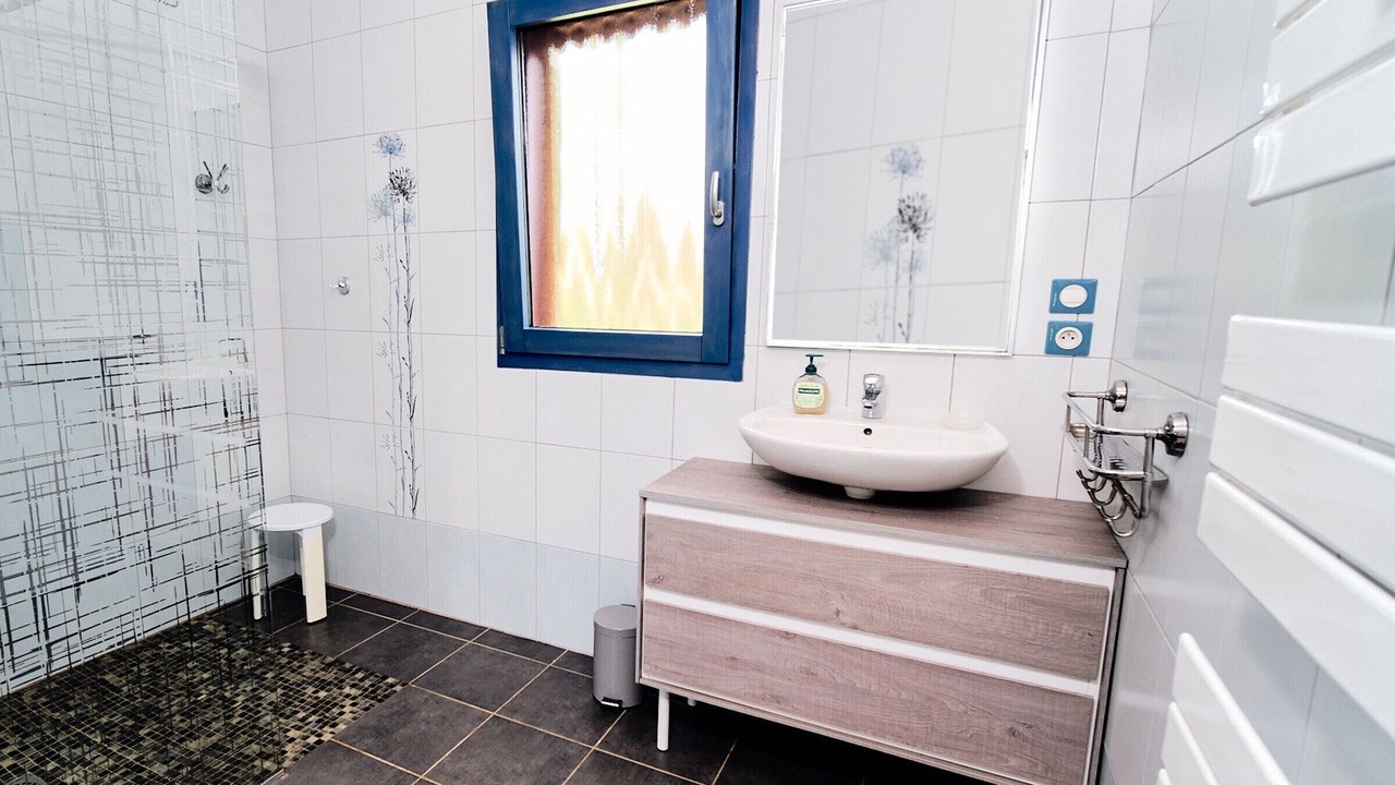 Photo of Bathroom in Frahier-et-Chatebier