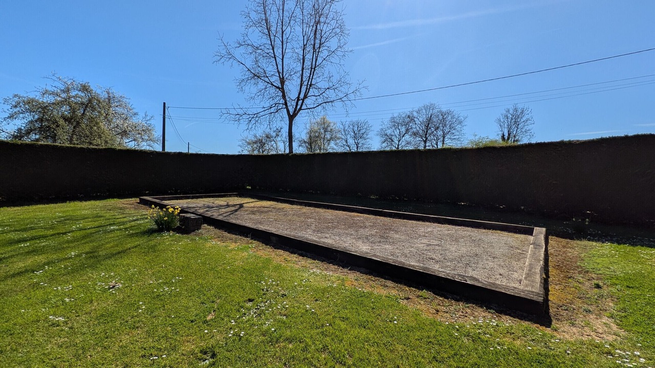 Photo of Outdoor in La Roche-Morey