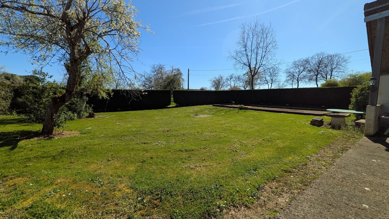 Photo of Outdoor in La Roche-Morey