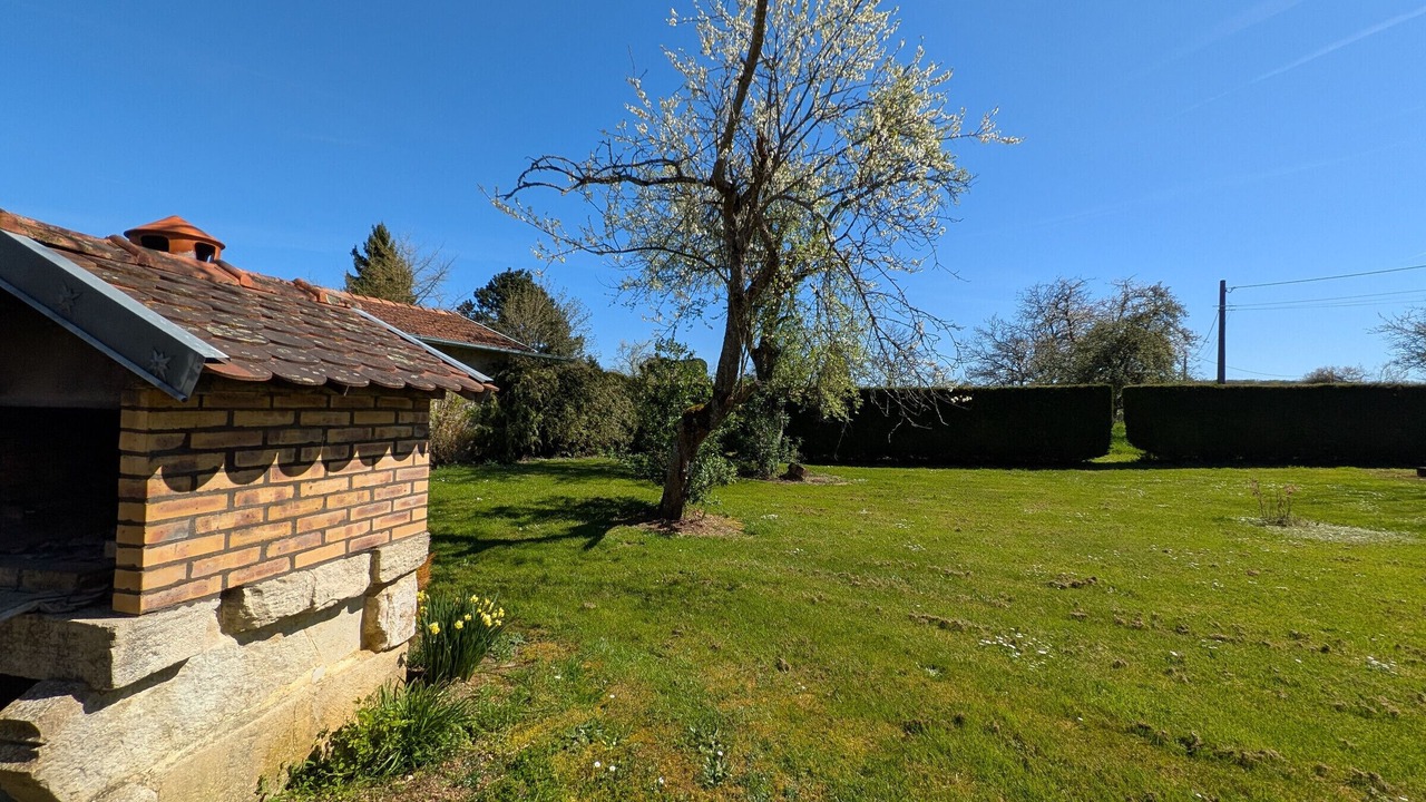 Photo of Outdoor in La Roche-Morey