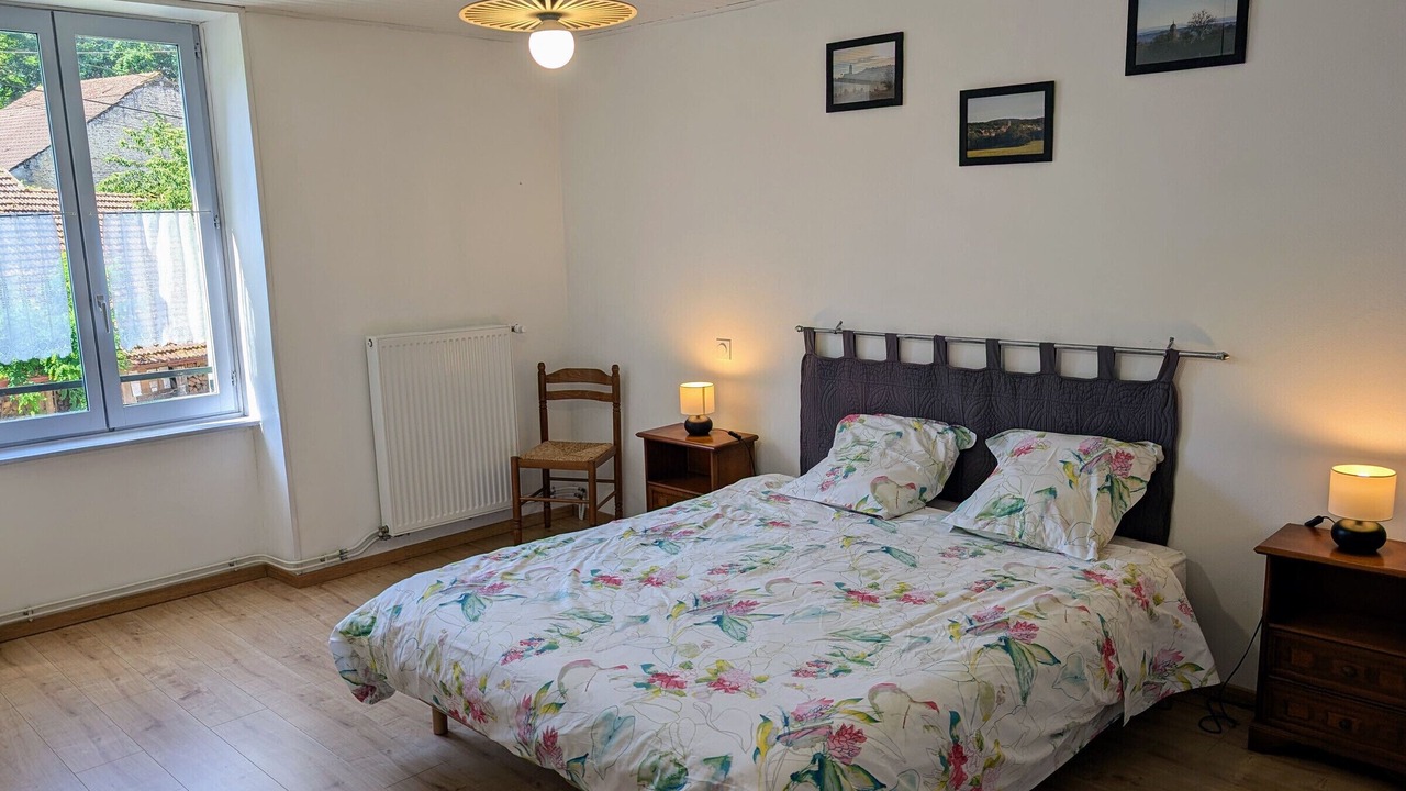 Photo of Bedroom in Equevilley