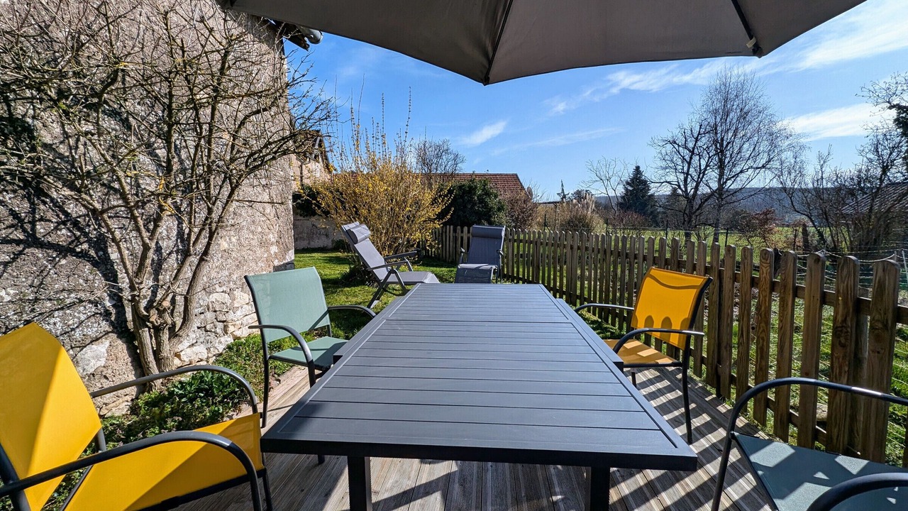 Photo of Outdoor in Gourgeon
