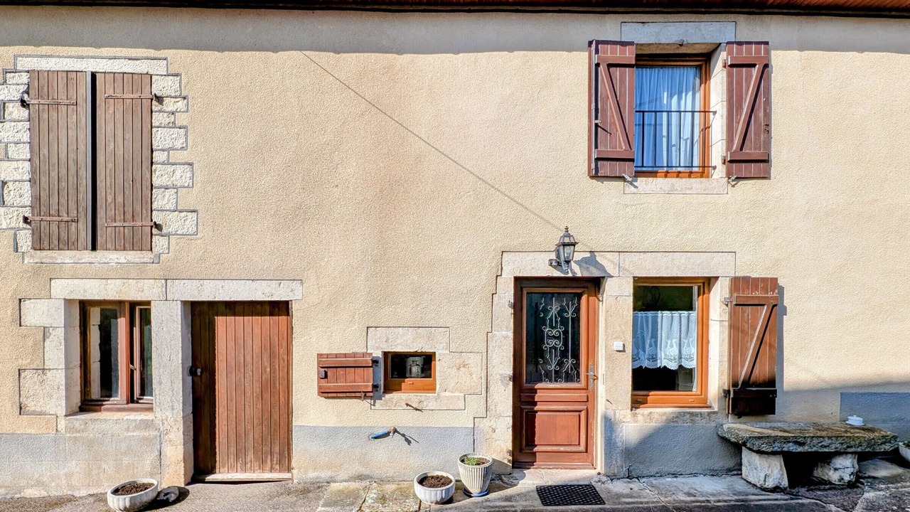 Photo of Outdoor in Gourgeon