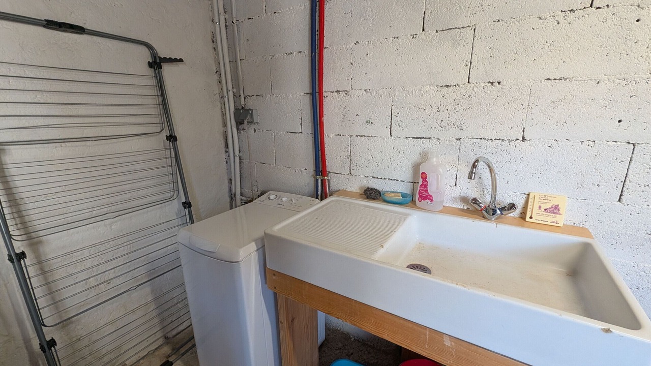 Photo of Bathroom in Gourgeon