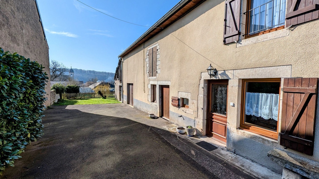 Photo of Outdoor in Gourgeon