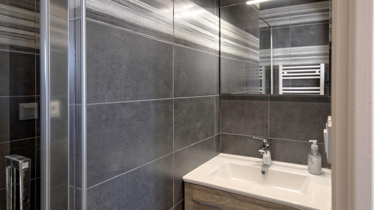 Photo of Bathroom in Montagney