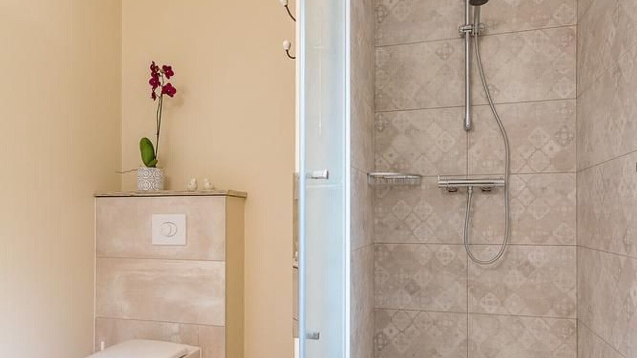 Photo of Bathroom in Gy