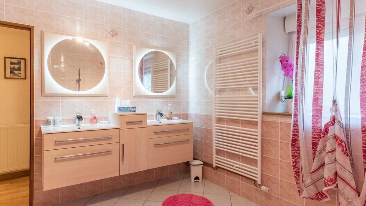 Photo of Bathroom in Briaucourt