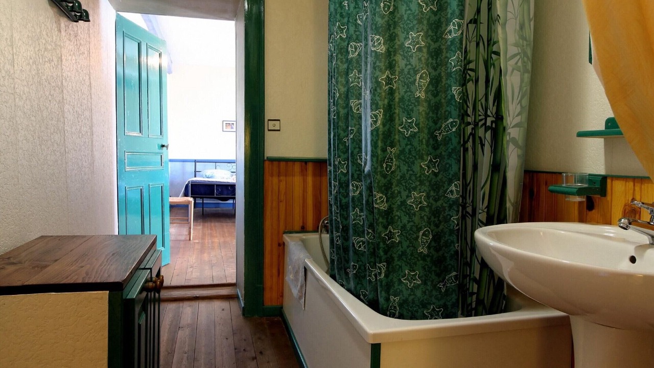 Photo of Bathroom in Anchenoncourt-et-Chazel