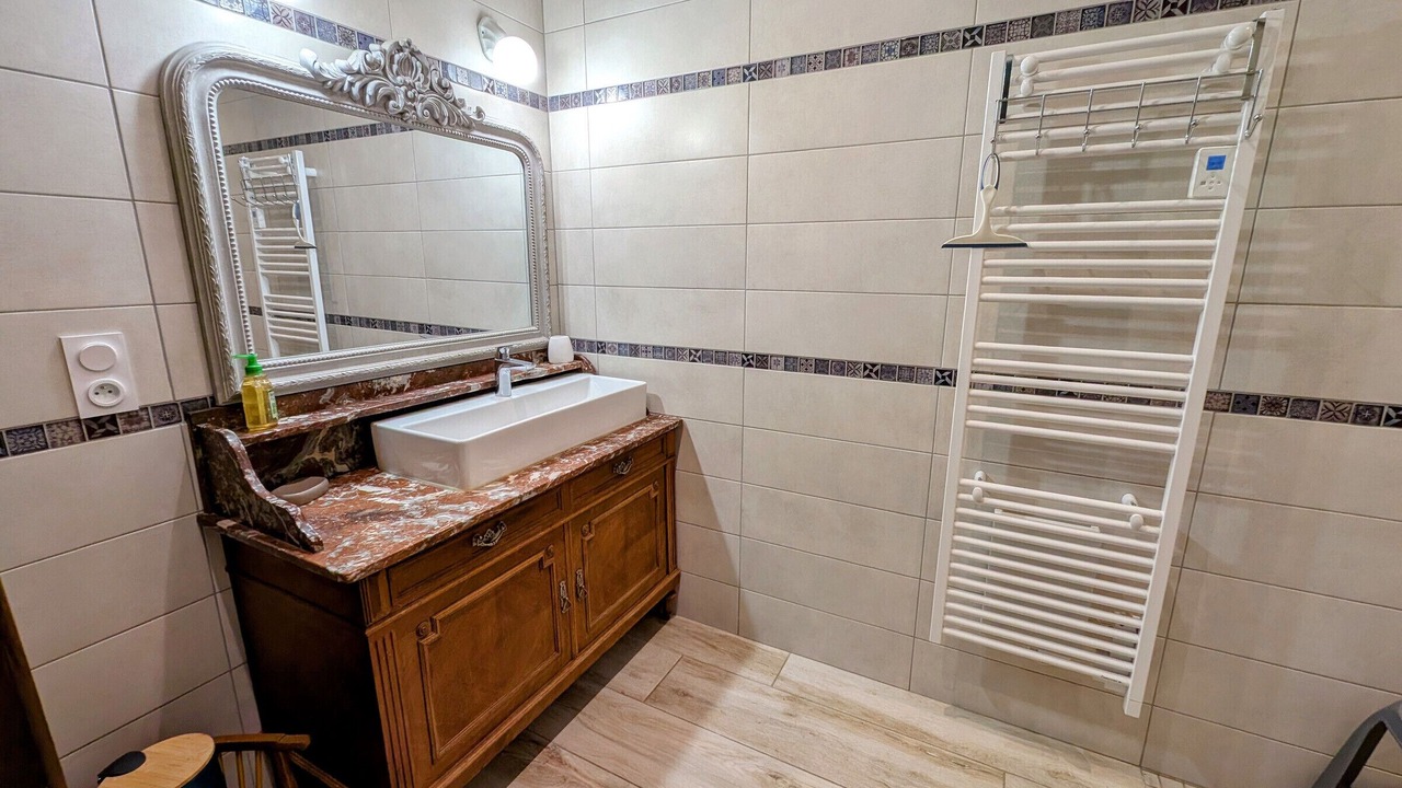 Photo of Bathroom in Gy