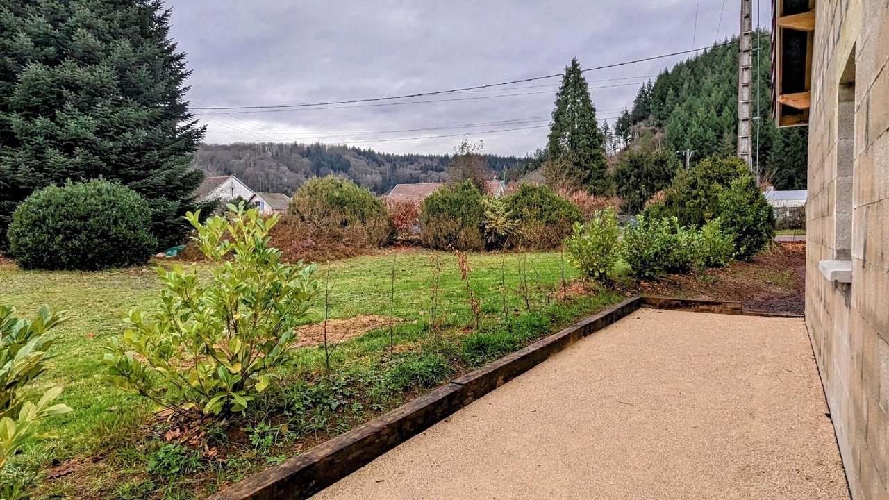 Photo of Outdoor in Amage
